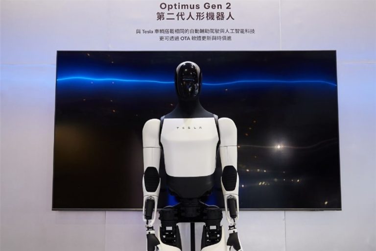 Automakers showcase humanoid robots as auto shows broaden scope