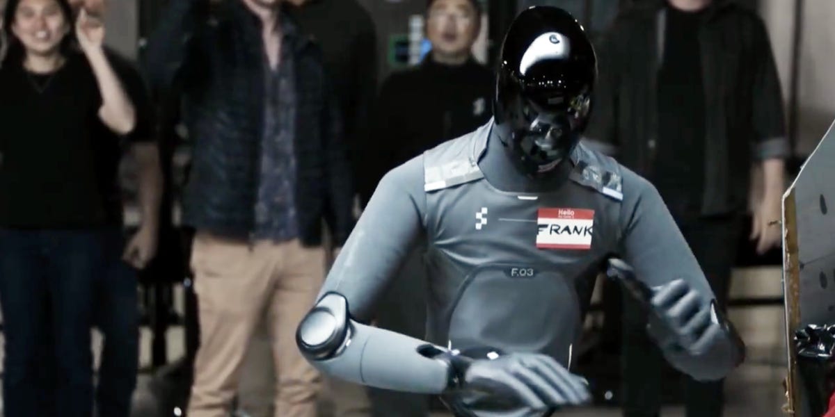 Figure AI humanoids demonstrate 24-hour sorting in livestream