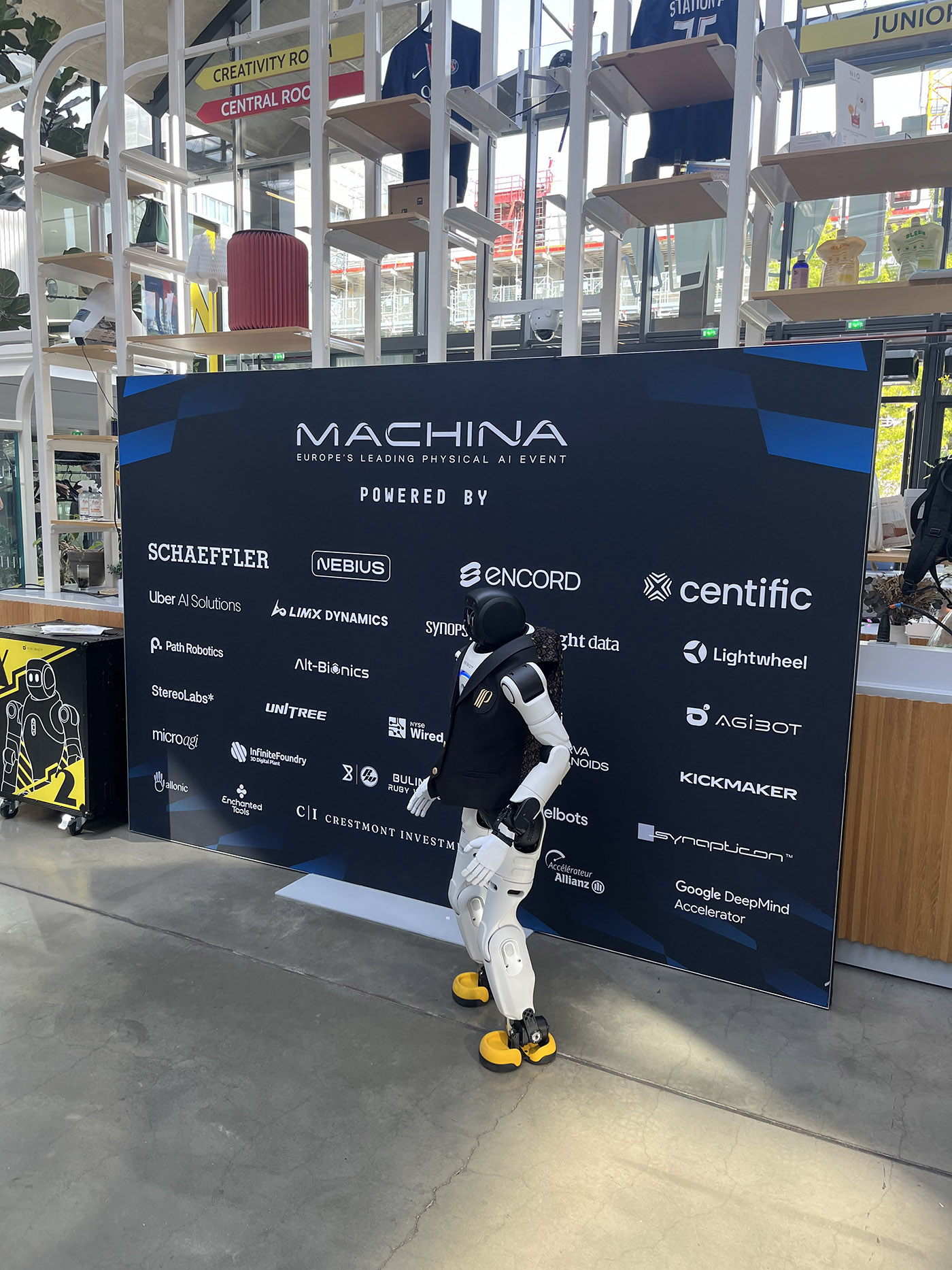 Impressions from the floor at Machina 2026, Station F Paris