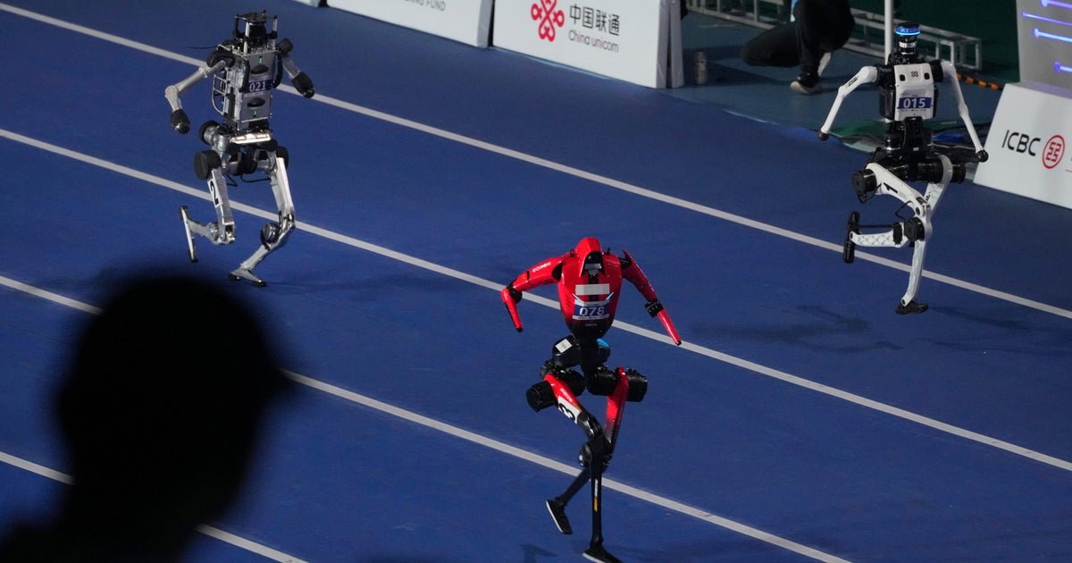 X-Humanoid robot clocks 9.39 seconds over 100 meters