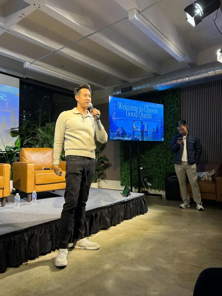 Jeson Lee, founder of Savant, welcoming the audience to Savant´s offices in San Francisco